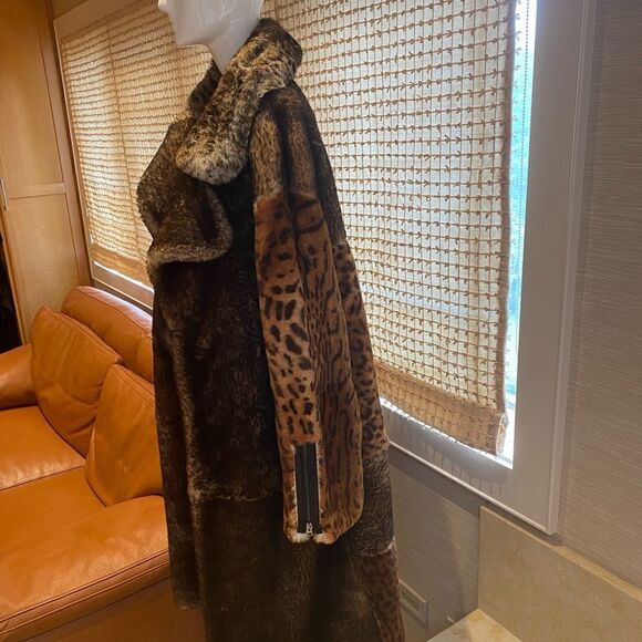 Tom Ford Fur Coat- size 44 - Picture 1 of 10